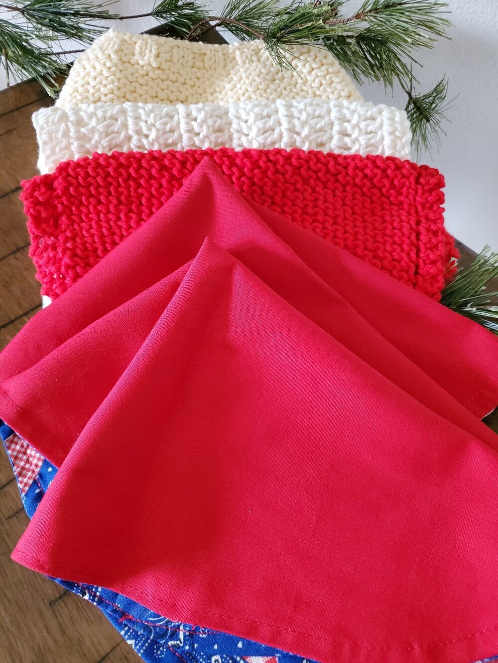 Handcrafted Holiday Basket Placemats Washclothes Home Accent Set - Picture 15 of 16